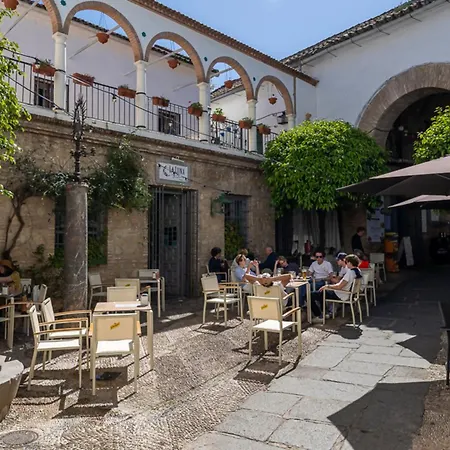 Apartment Alcazares In Historic Center Cordoba