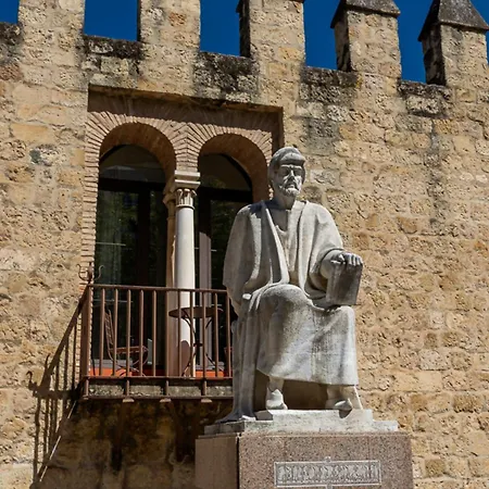 Alcazares In Historic Center Cordoba
