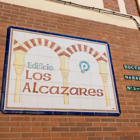 Alcazares In Historic Center *