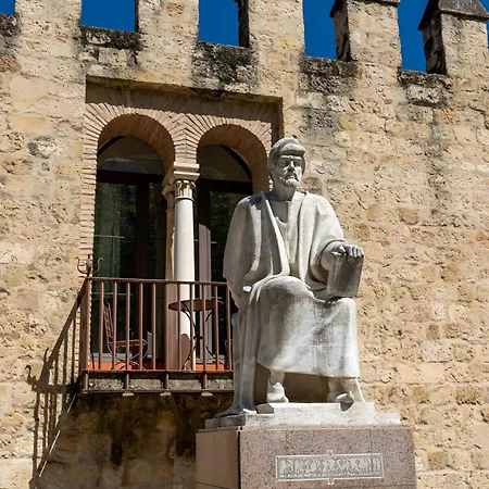 Alcazares In Historic Center Córdoba