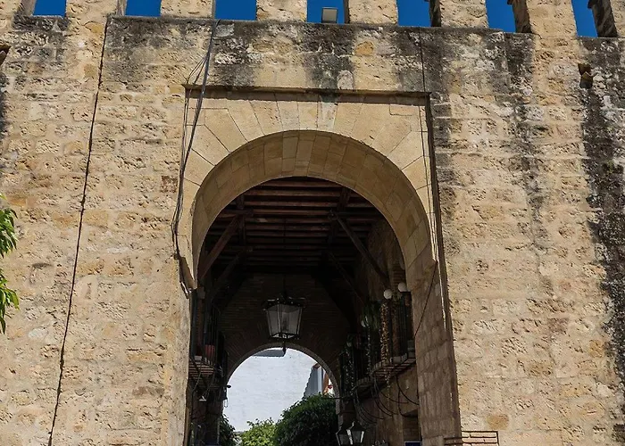 Alcazares In Historic Center