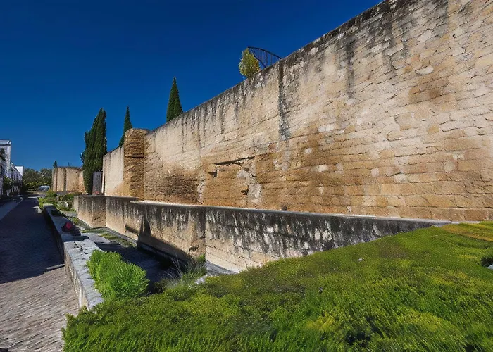 Alcazares In Historic Center *